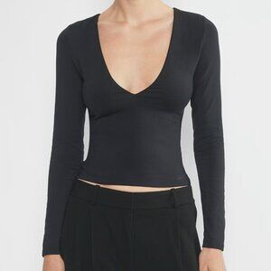 Aritzia Babaton Contour New V-Neck Long sleeve